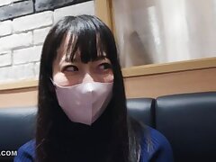 FC2-PPV-3177202 Passionate MILF Screams Loudly as She Climaxes Hard in Raw Sex