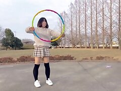 meikkomove30 Sensual MILF in Tight Yoga Pants Teases with Tempting Wet Show